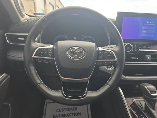 used 2023 Toyota Highlander car, priced at $43,999