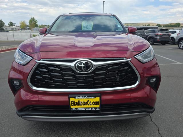 used 2023 Toyota Highlander car, priced at $43,999