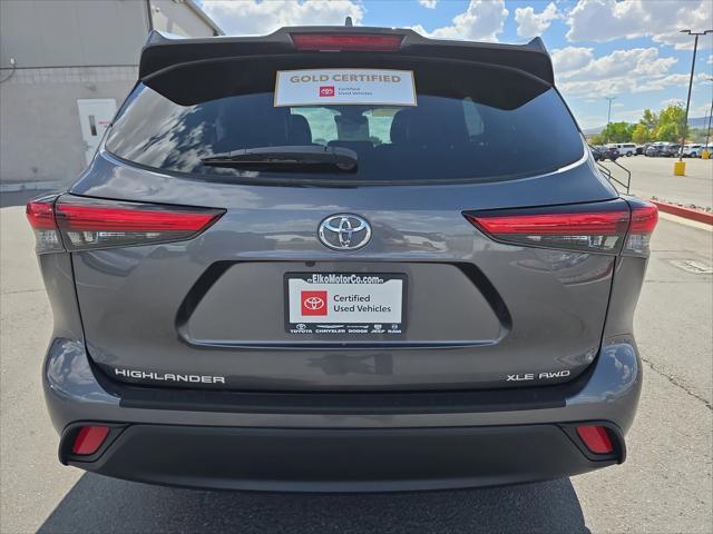 used 2022 Toyota Highlander car, priced at $34,499