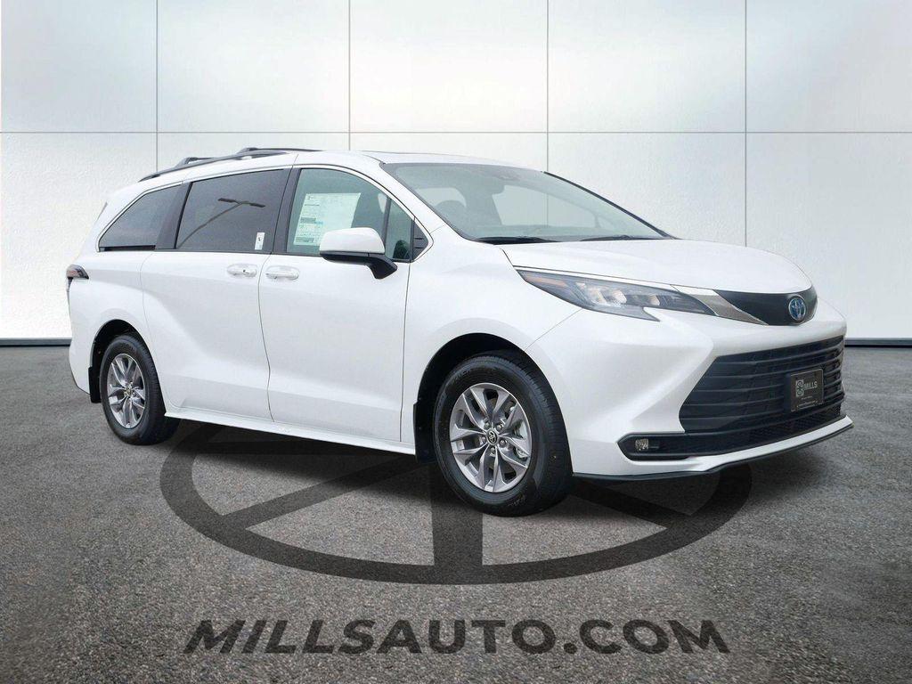 new 2025 Toyota Sienna car, priced at $50,075