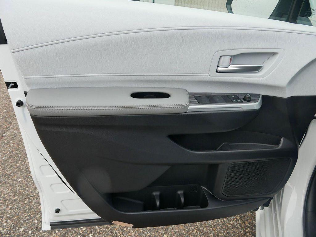 new 2025 Toyota Sienna car, priced at $50,075