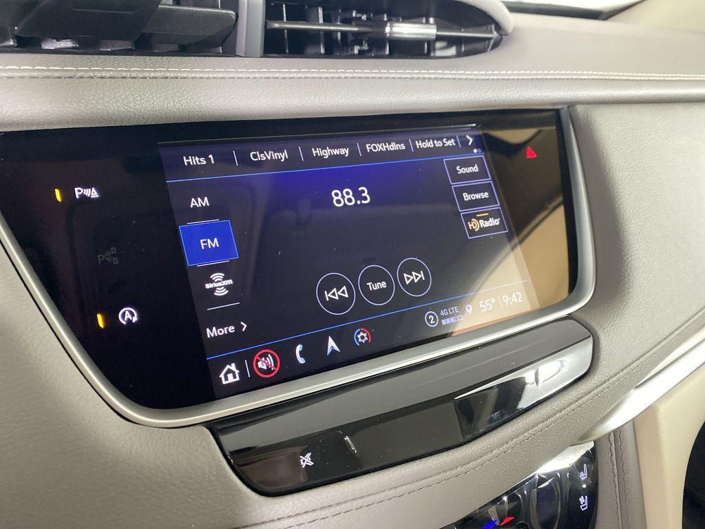 new 2025 Cadillac XT5 car, priced at $56,755