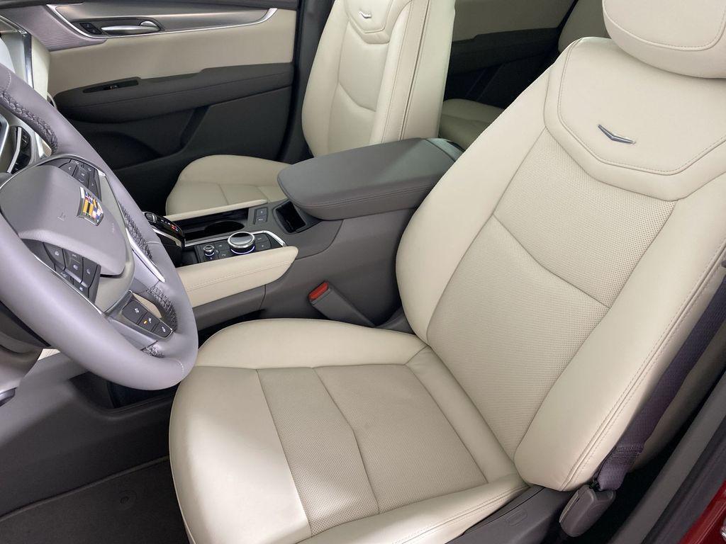 new 2025 Cadillac XT5 car, priced at $56,755