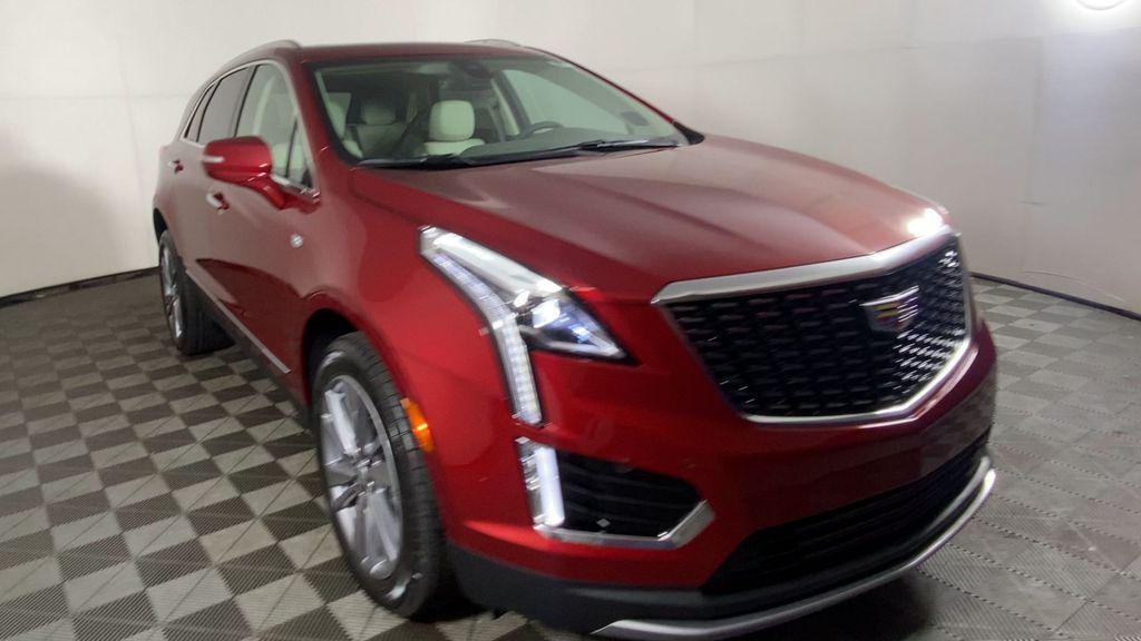 new 2025 Cadillac XT5 car, priced at $56,755