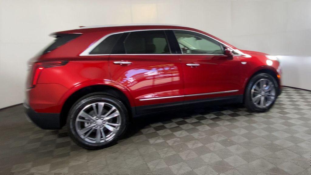 new 2025 Cadillac XT5 car, priced at $56,755