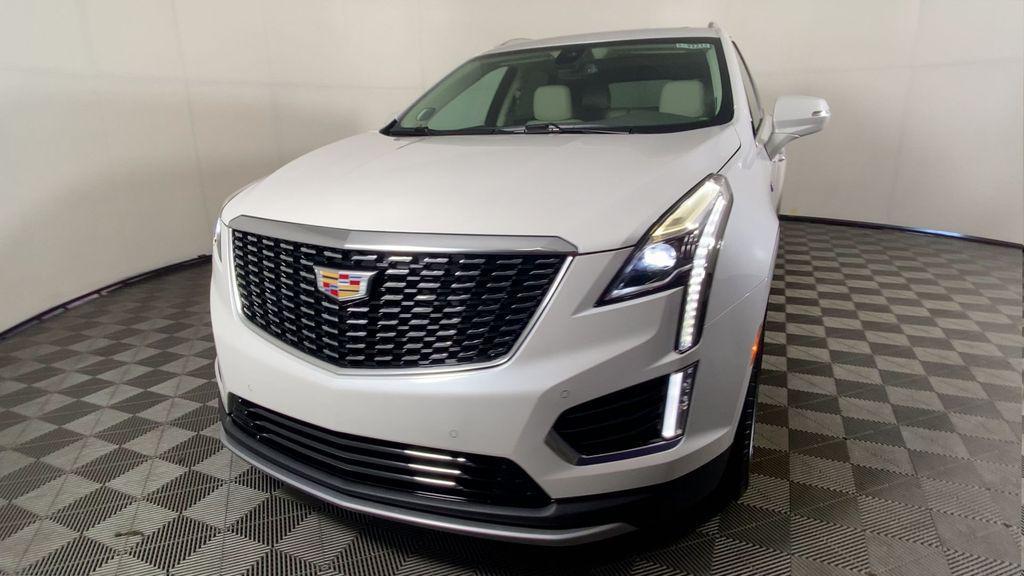 new 2025 Cadillac XT5 car, priced at $55,755