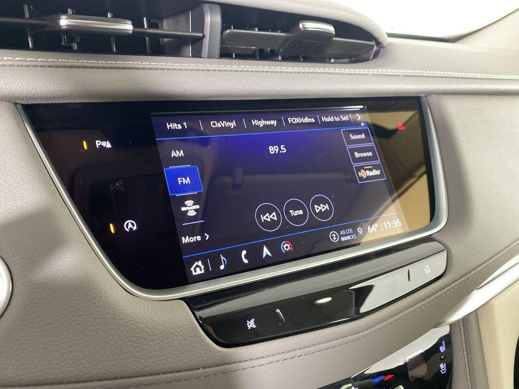 new 2025 Cadillac XT5 car, priced at $55,755