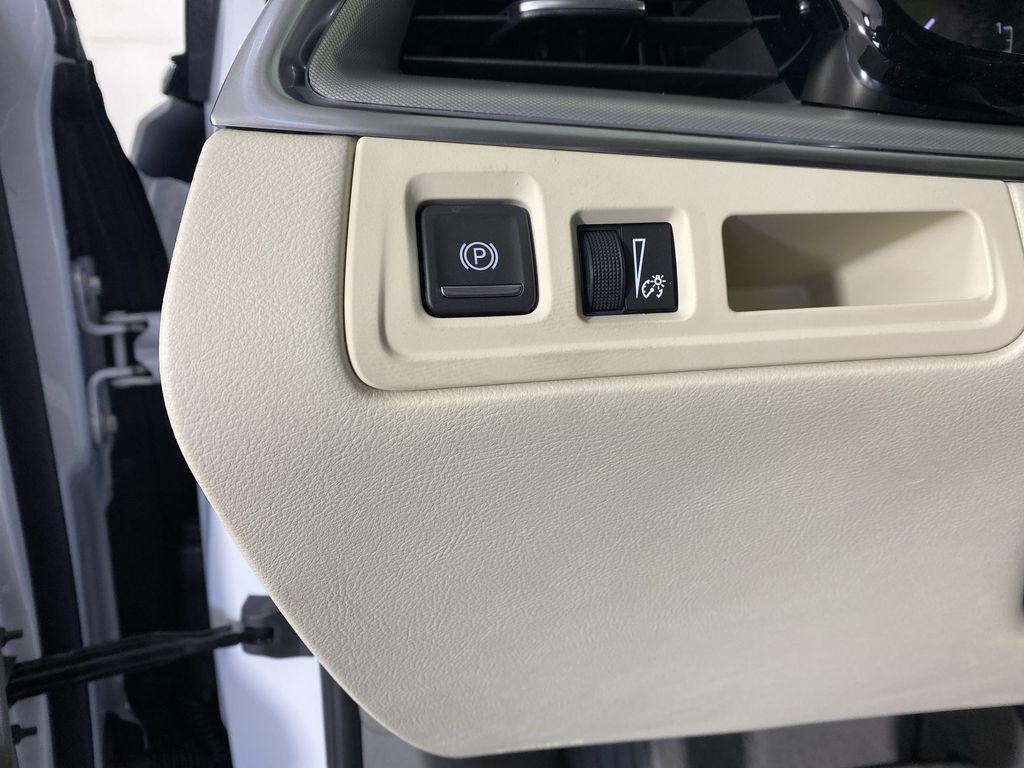 new 2025 Cadillac XT5 car, priced at $55,755