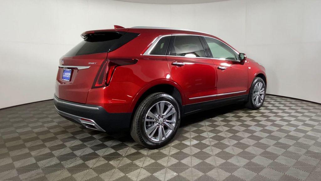 new 2025 Cadillac XT5 car, priced at $52,555