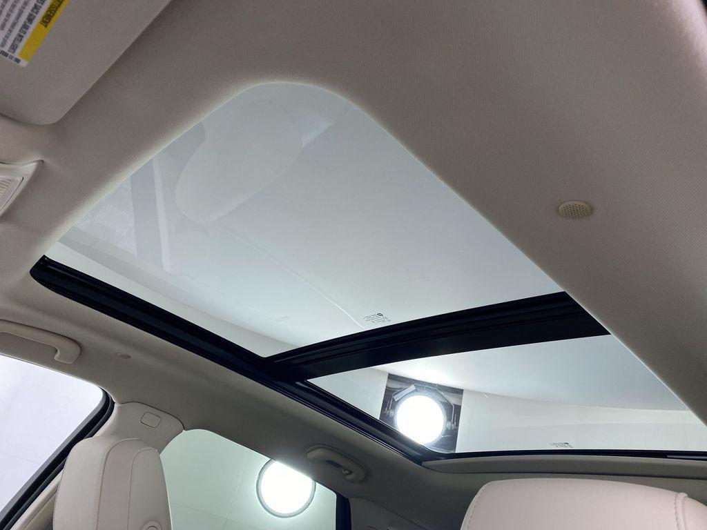 new 2025 Cadillac XT5 car, priced at $52,555