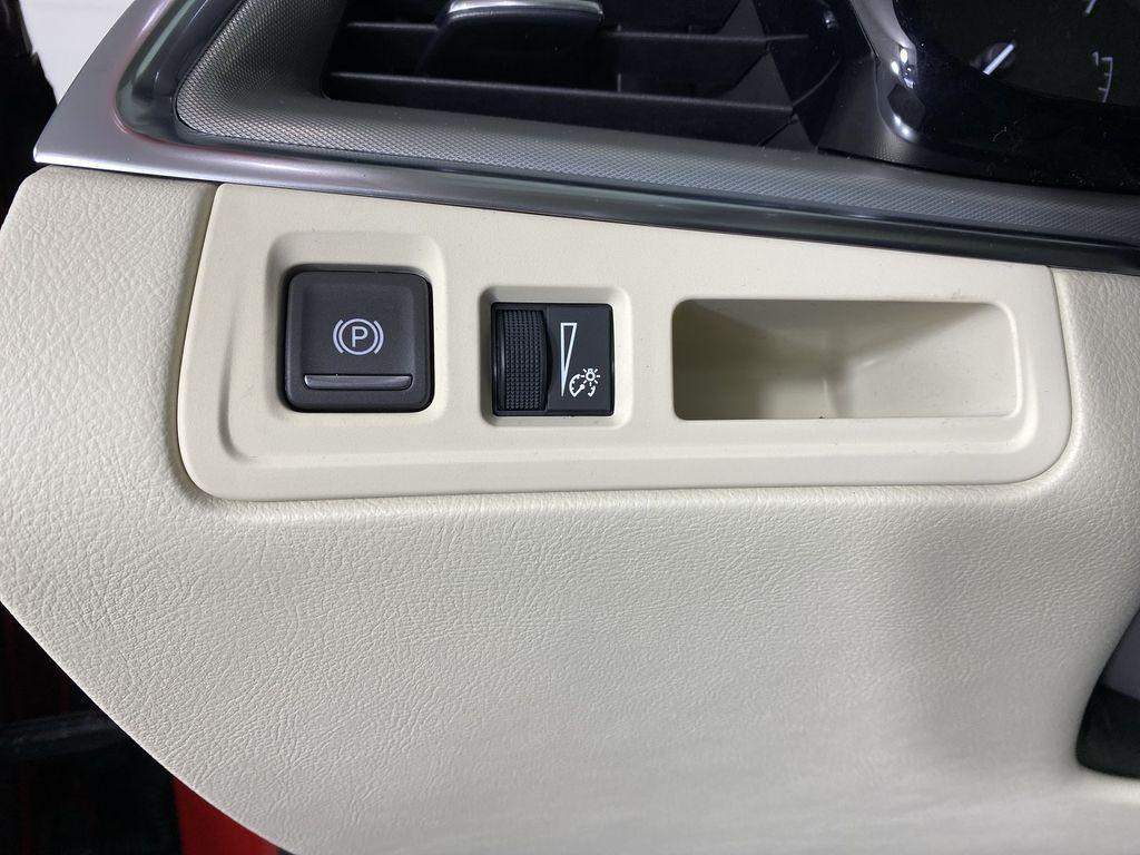 new 2025 Cadillac XT5 car, priced at $52,555