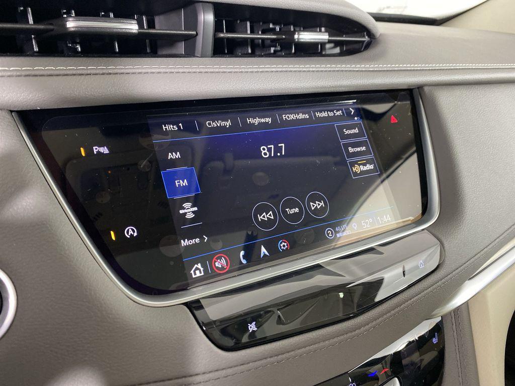 new 2025 Cadillac XT5 car, priced at $52,555