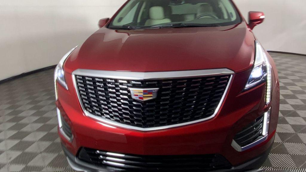 new 2025 Cadillac XT5 car, priced at $55,755
