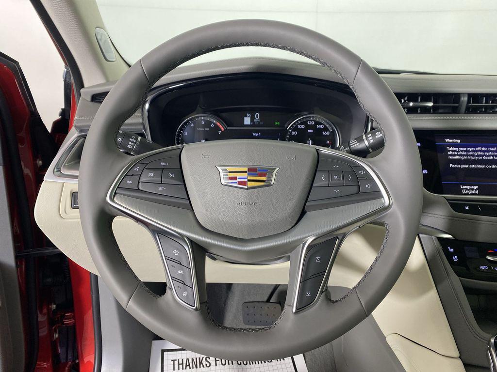 new 2025 Cadillac XT5 car, priced at $55,755