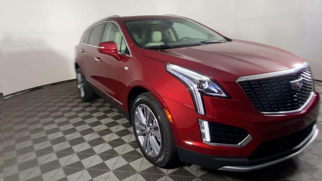 new 2025 Cadillac XT5 car, priced at $56,755
