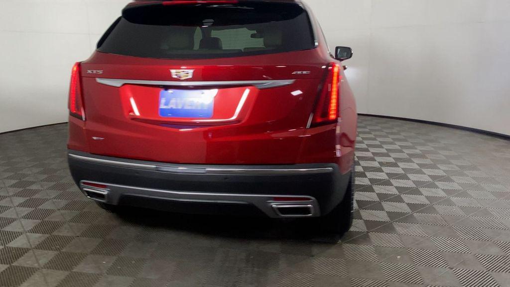 new 2025 Cadillac XT5 car, priced at $56,755
