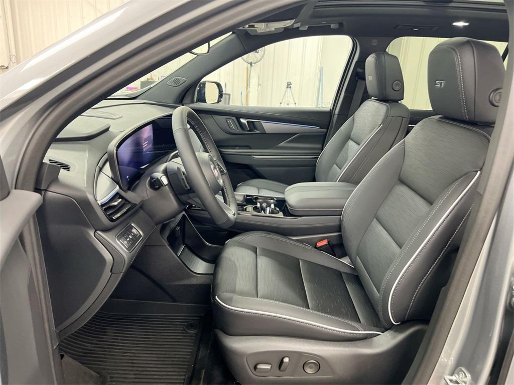 new 2025 Buick Enclave car, priced at $47,299