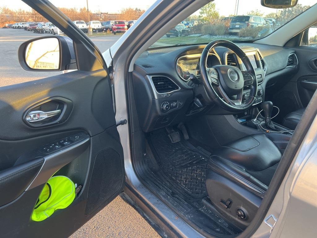 used 2019 Jeep Cherokee car, priced at $7,900