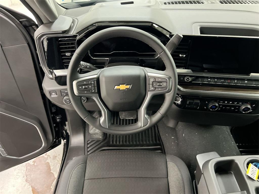 new 2025 Chevrolet Silverado 1500 car, priced at $44,595