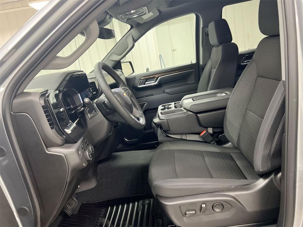 new 2025 Chevrolet Silverado 1500 car, priced at $45,345
