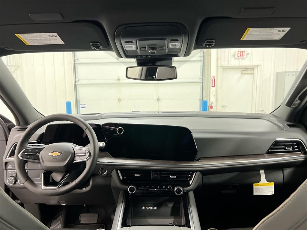 new 2025 Chevrolet Suburban car, priced at $76,873