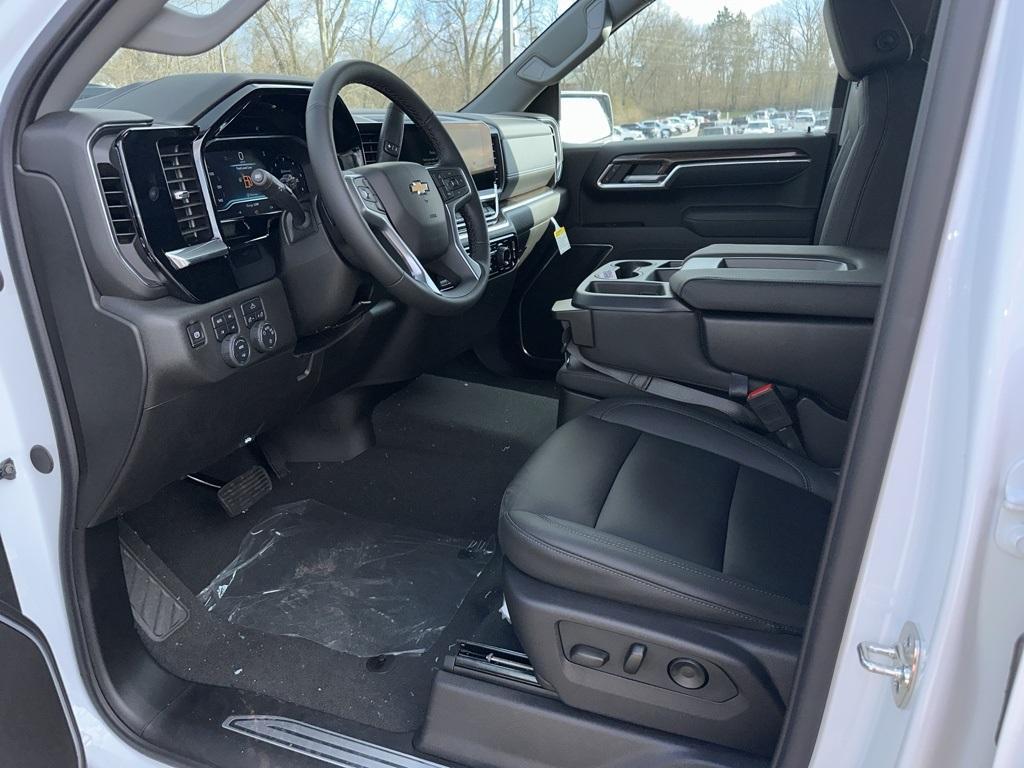 new 2025 Chevrolet Silverado 1500 car, priced at $55,215