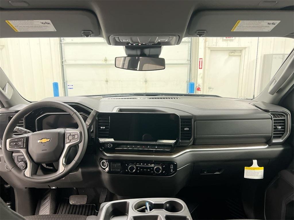 new 2025 Chevrolet Silverado 1500 car, priced at $44,595