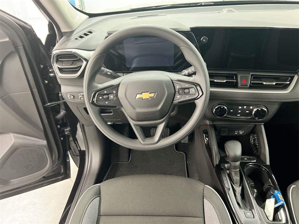 new 2025 Chevrolet TrailBlazer car, priced at $22,873