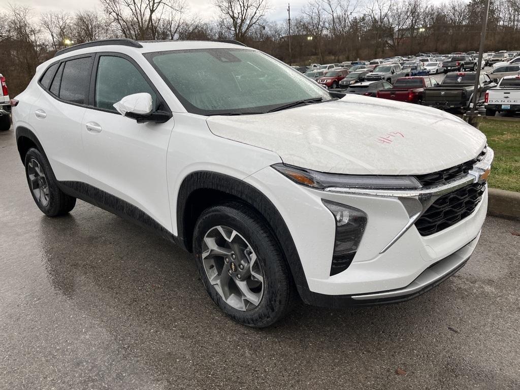 new 2025 Chevrolet Trax car, priced at $24,873