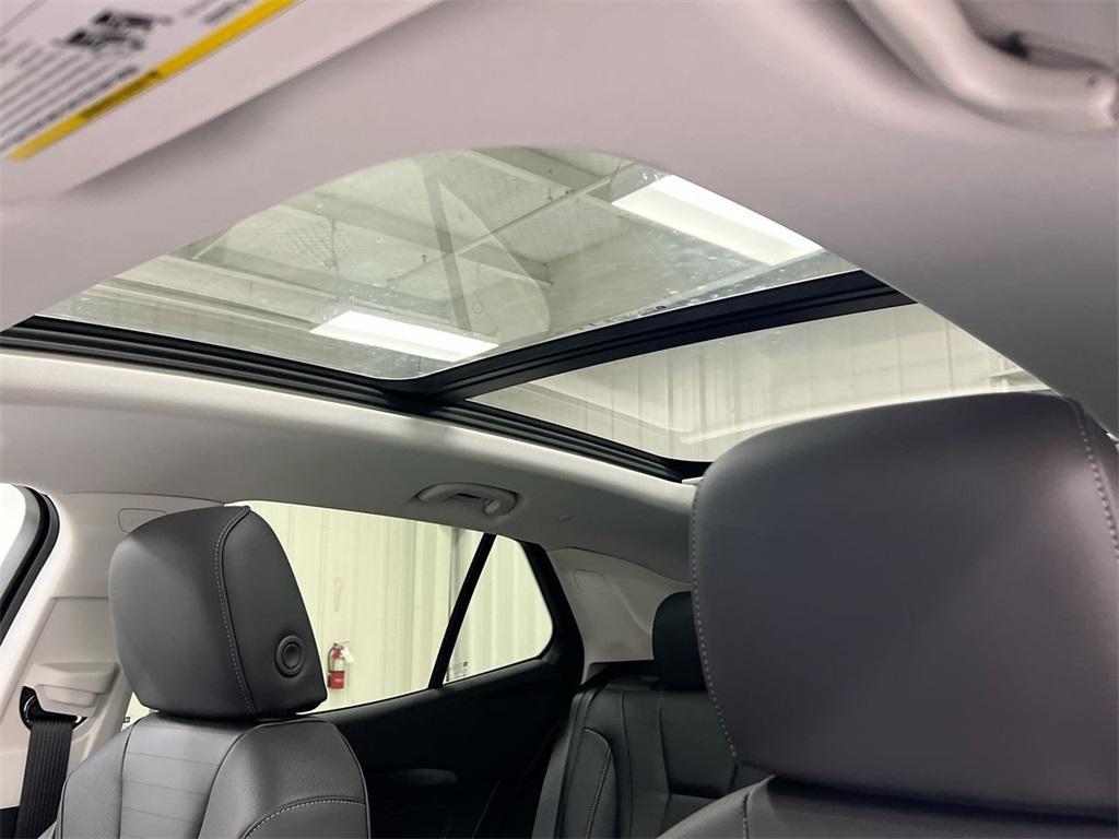 new 2025 Buick Envision car, priced at $38,257