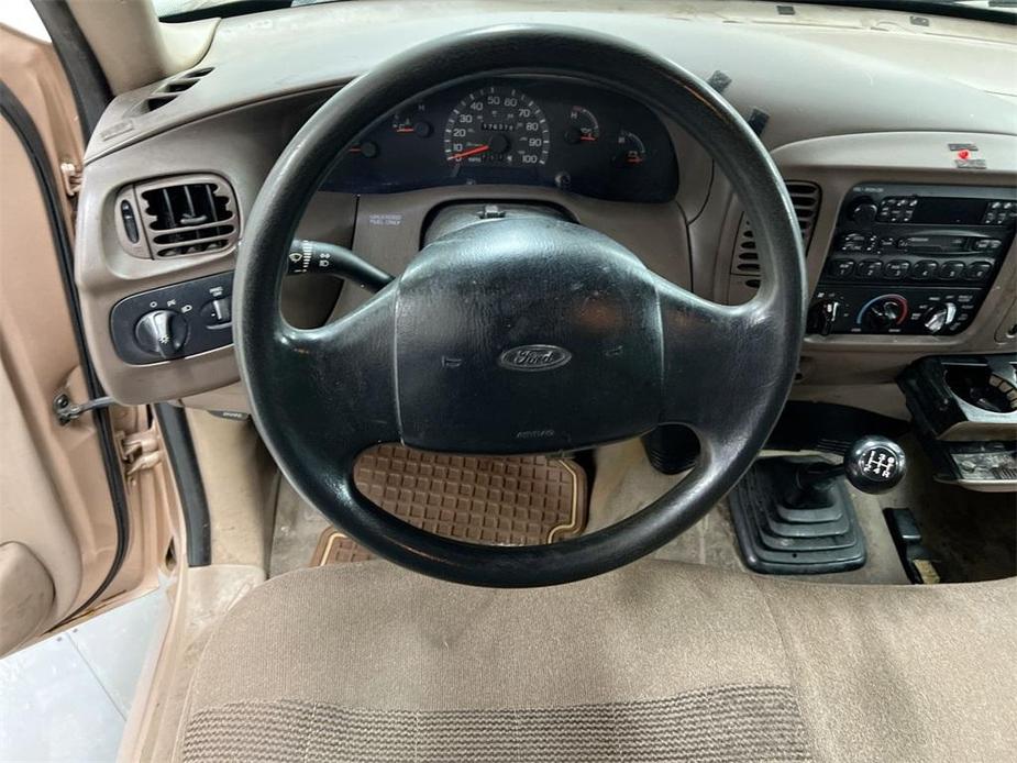 used 1997 Ford F-150 car, priced at $3,900