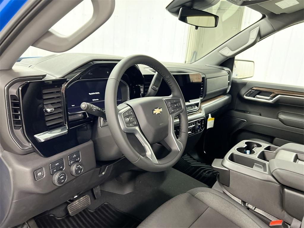 new 2025 Chevrolet Silverado 1500 car, priced at $47,690