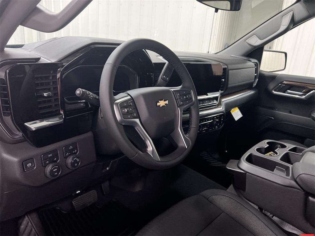 new 2025 Chevrolet Silverado 1500 car, priced at $47,295