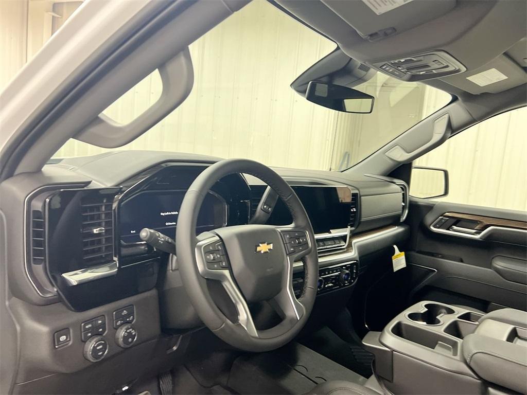 new 2025 Chevrolet Silverado 1500 car, priced at $55,215