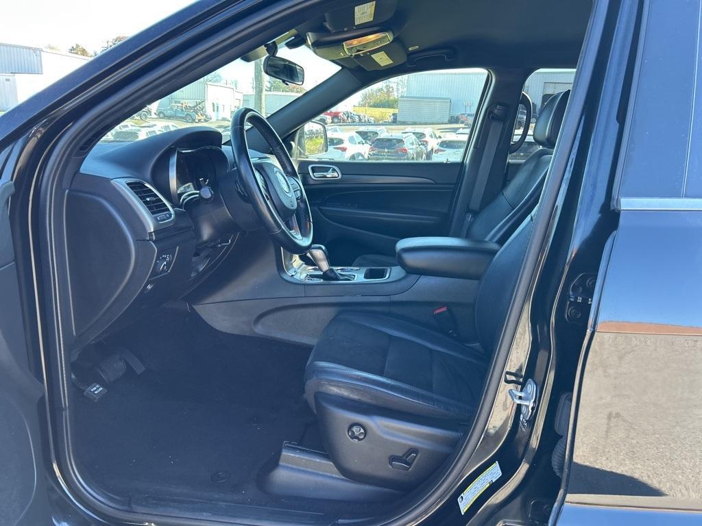 used 2021 Jeep Grand Cherokee car, priced at $22,587