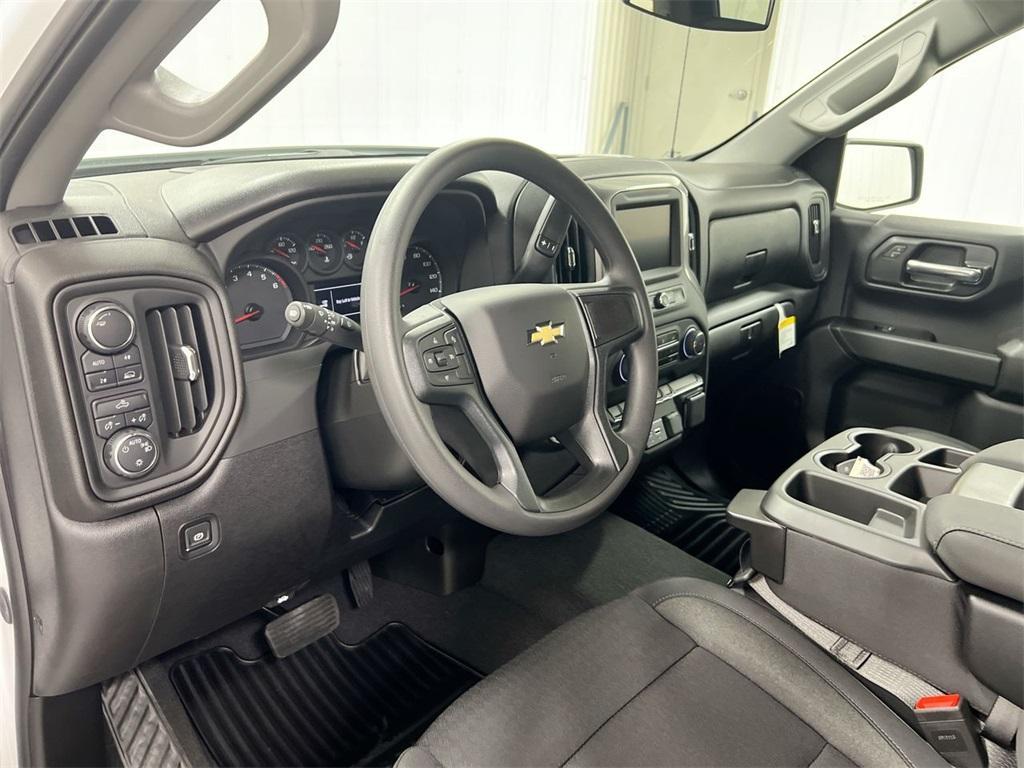 new 2025 Chevrolet Silverado 1500 car, priced at $43,615