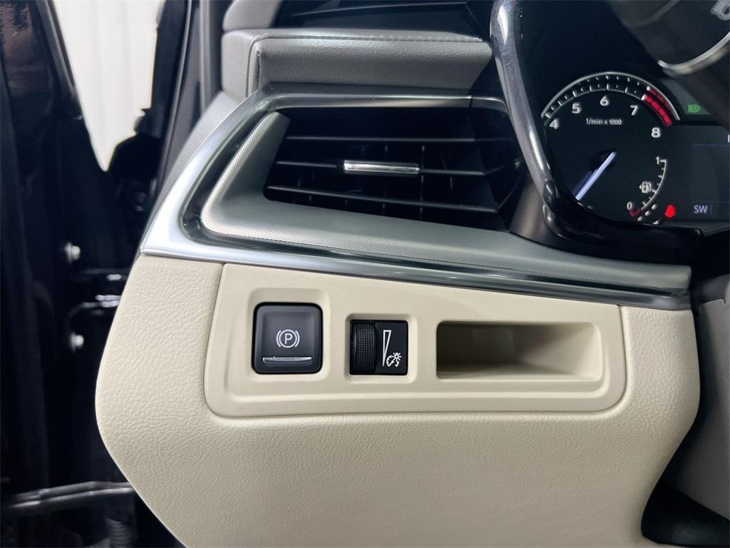 used 2022 Cadillac XT5 car, priced at $24,987