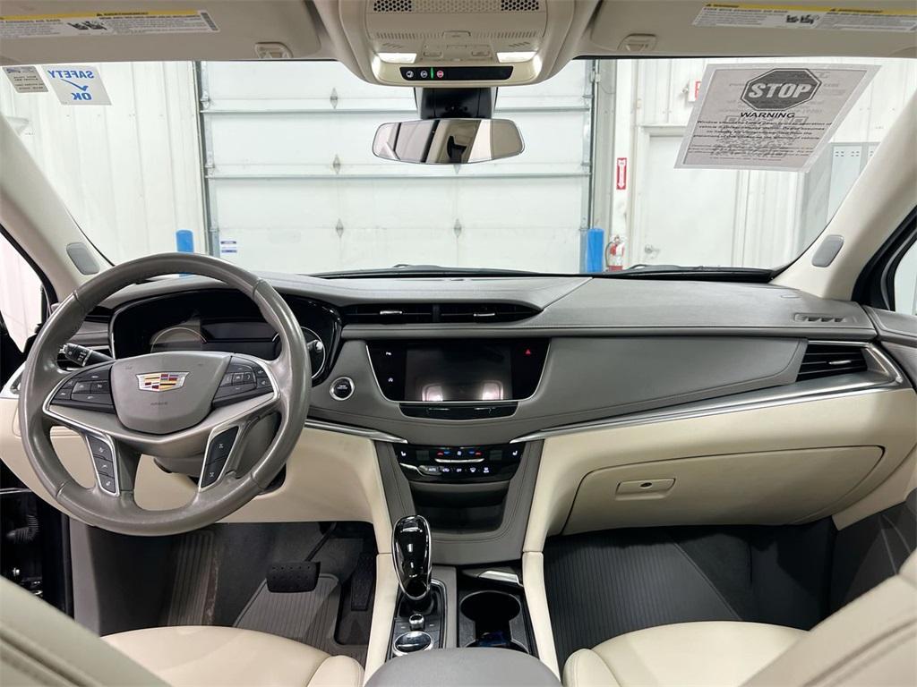 used 2022 Cadillac XT5 car, priced at $24,987