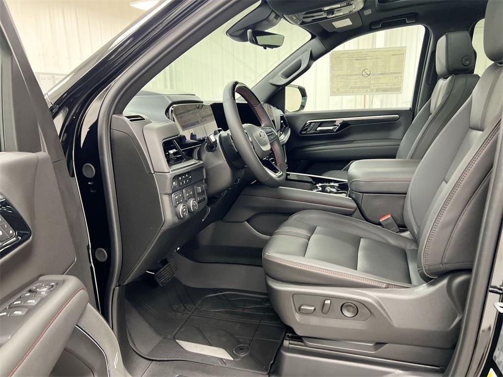 new 2025 Chevrolet Suburban car, priced at $81,873