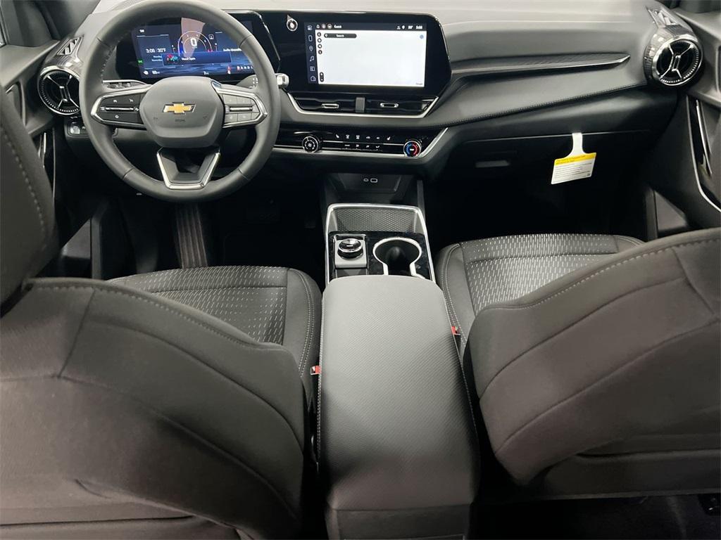 new 2026 Chevrolet Equinox car, priced at $28,440