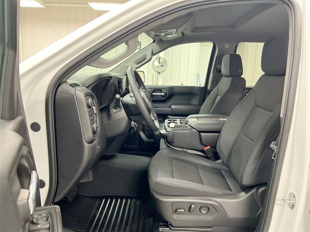 new 2025 Chevrolet Silverado 1500 car, priced at $46,815