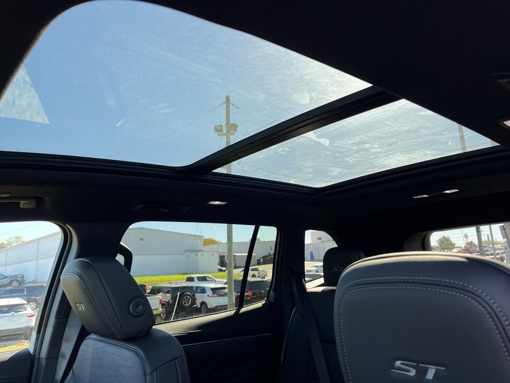 new 2026 Buick Enclave car, priced at $57,282