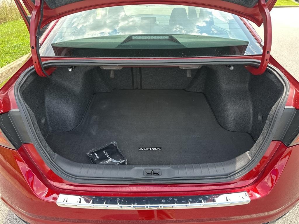 used 2022 Nissan Altima car