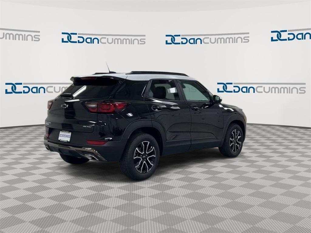 used 2025 Chevrolet TrailBlazer car, priced at $27,487