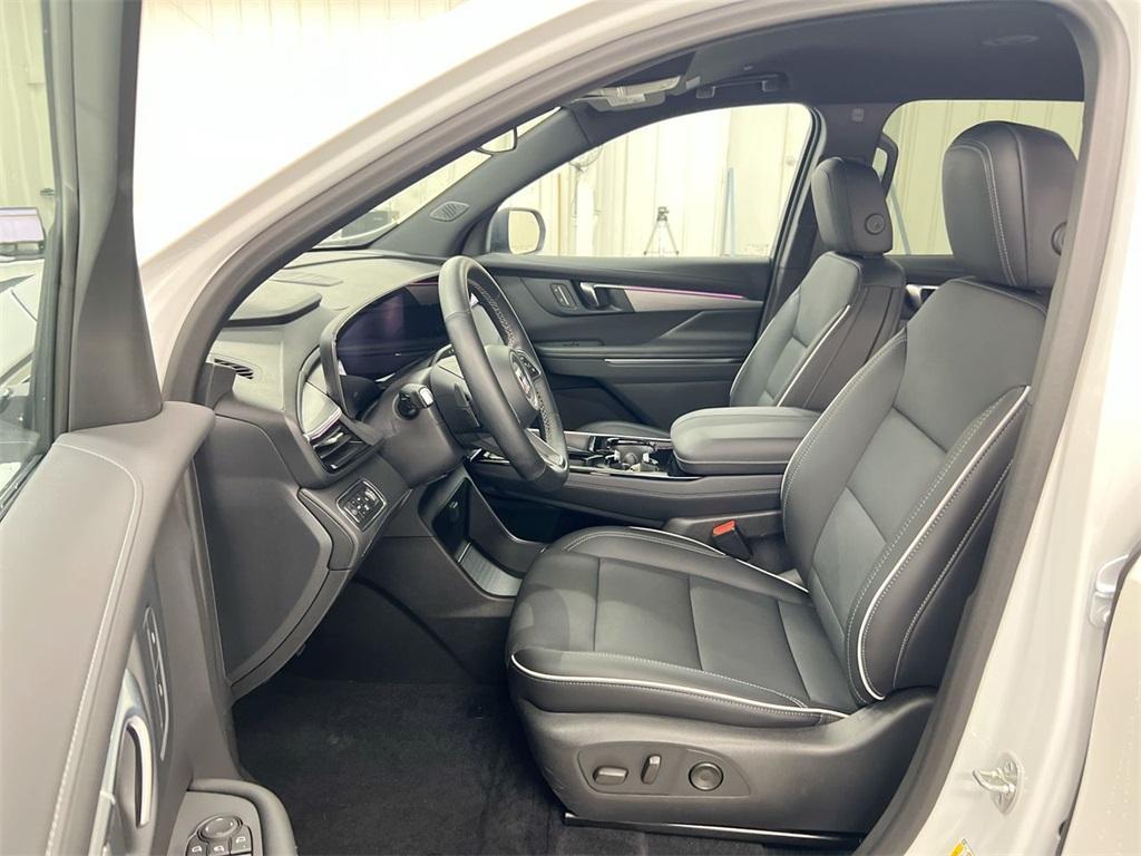 new 2025 Buick Enclave car, priced at $44,201