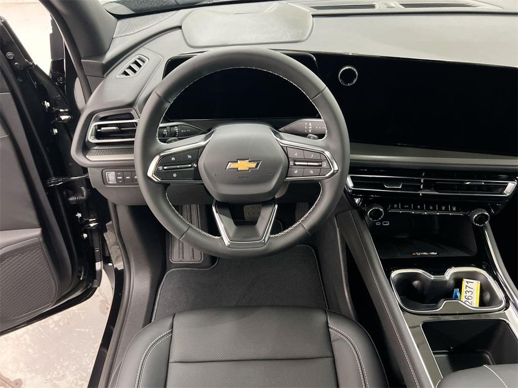 new 2026 Chevrolet Traverse car, priced at $43,873