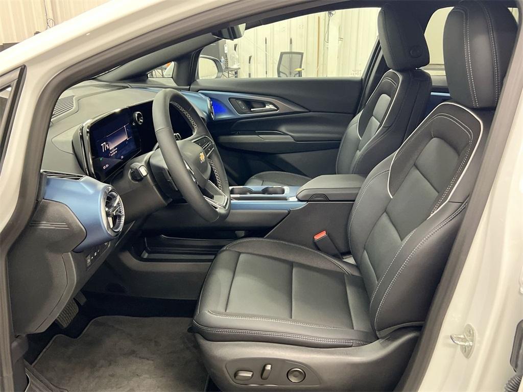 new 2025 Chevrolet Equinox EV car, priced at $38,623