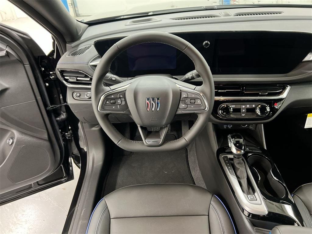 new 2025 Buick Envista car, priced at $26,284