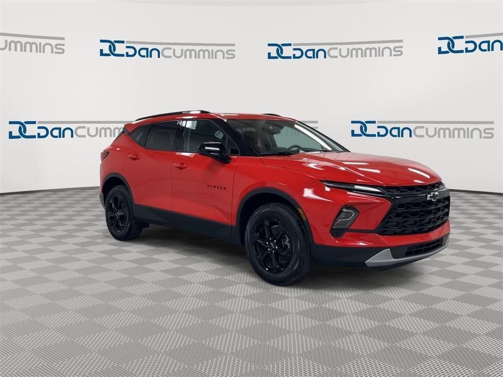 new 2025 Chevrolet Blazer car, priced at $36,290