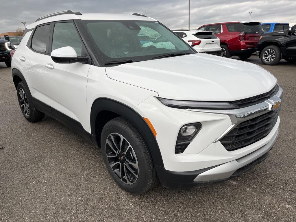 new 2025 Chevrolet TrailBlazer car, priced at $23,873